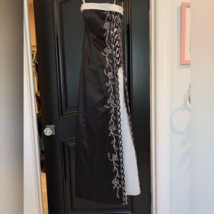 Vintage 2009 Morgan & Co Black and White Formal Strapless Prom Dress Juniors 7/8